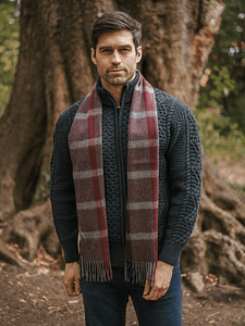 Cashmere scarf by Sweater Shop