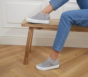 Canvas sneakers