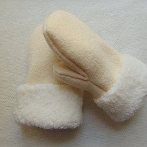 wool sweater mittens by Etrsy