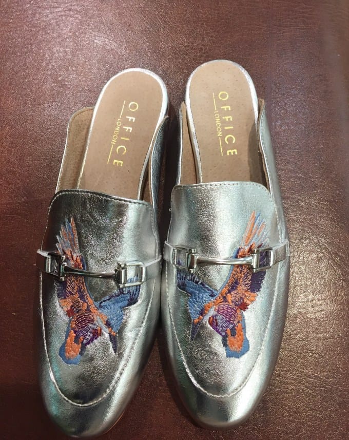 Bird print loafers in silver