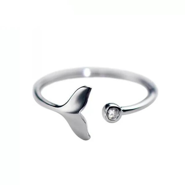 Whale tail ring by Atolea